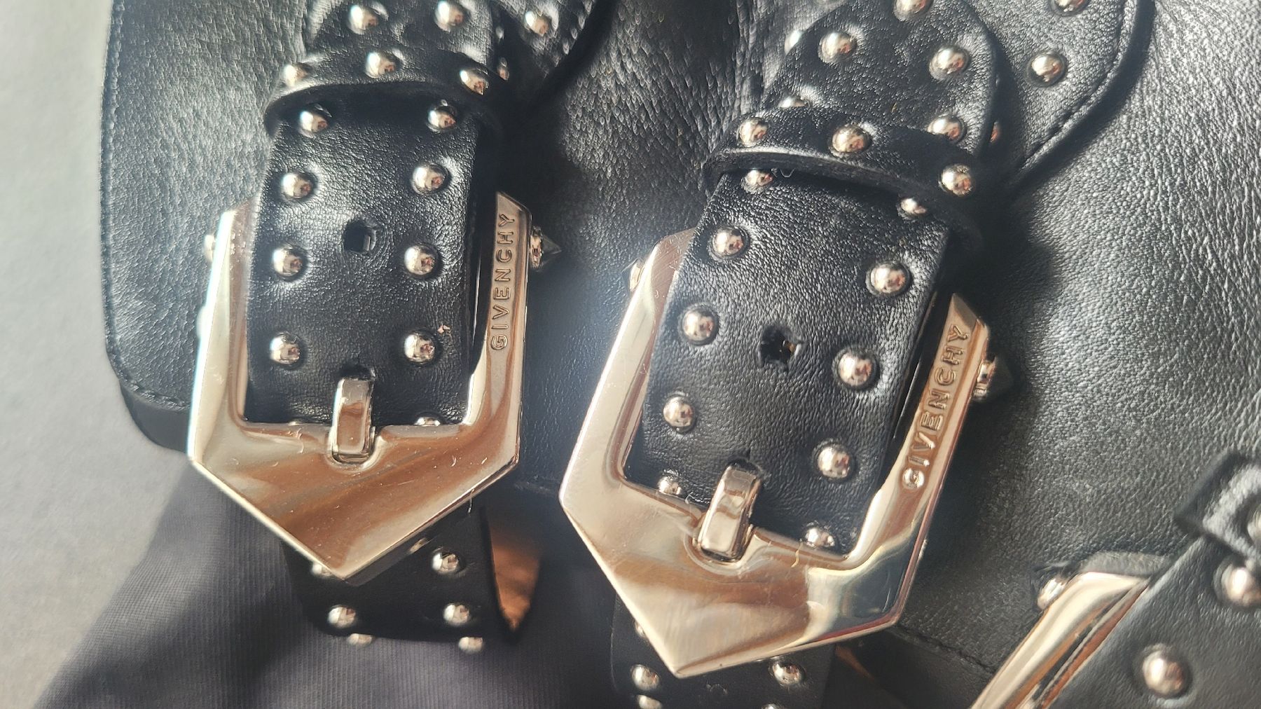 Givenchy Scarpe da donna: GIVENCHY Biker Boots Stiefelette Gr. 39 – Usato da Rheinfelden venduto da DHS 3