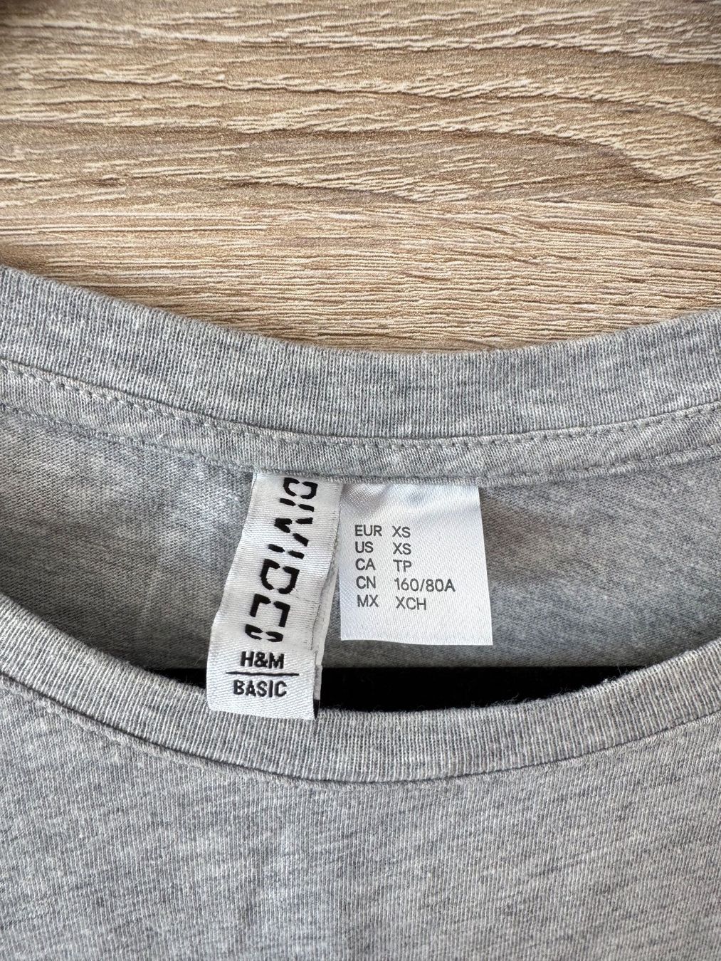 Vestiti: Robe T-shirt grise – Usato da Montreux venduto da iza_peche8 1