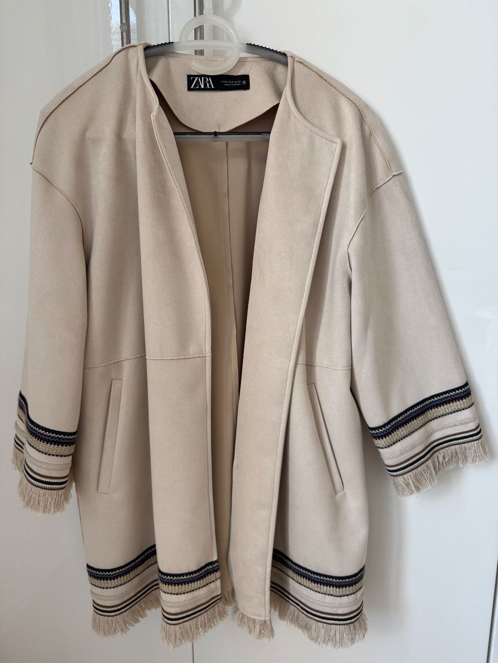 Zara Giacche: Zara Jacke Beige Wildlederoptik Fransen Boho Grösse M – Usato da Wallisellen venduto da soat