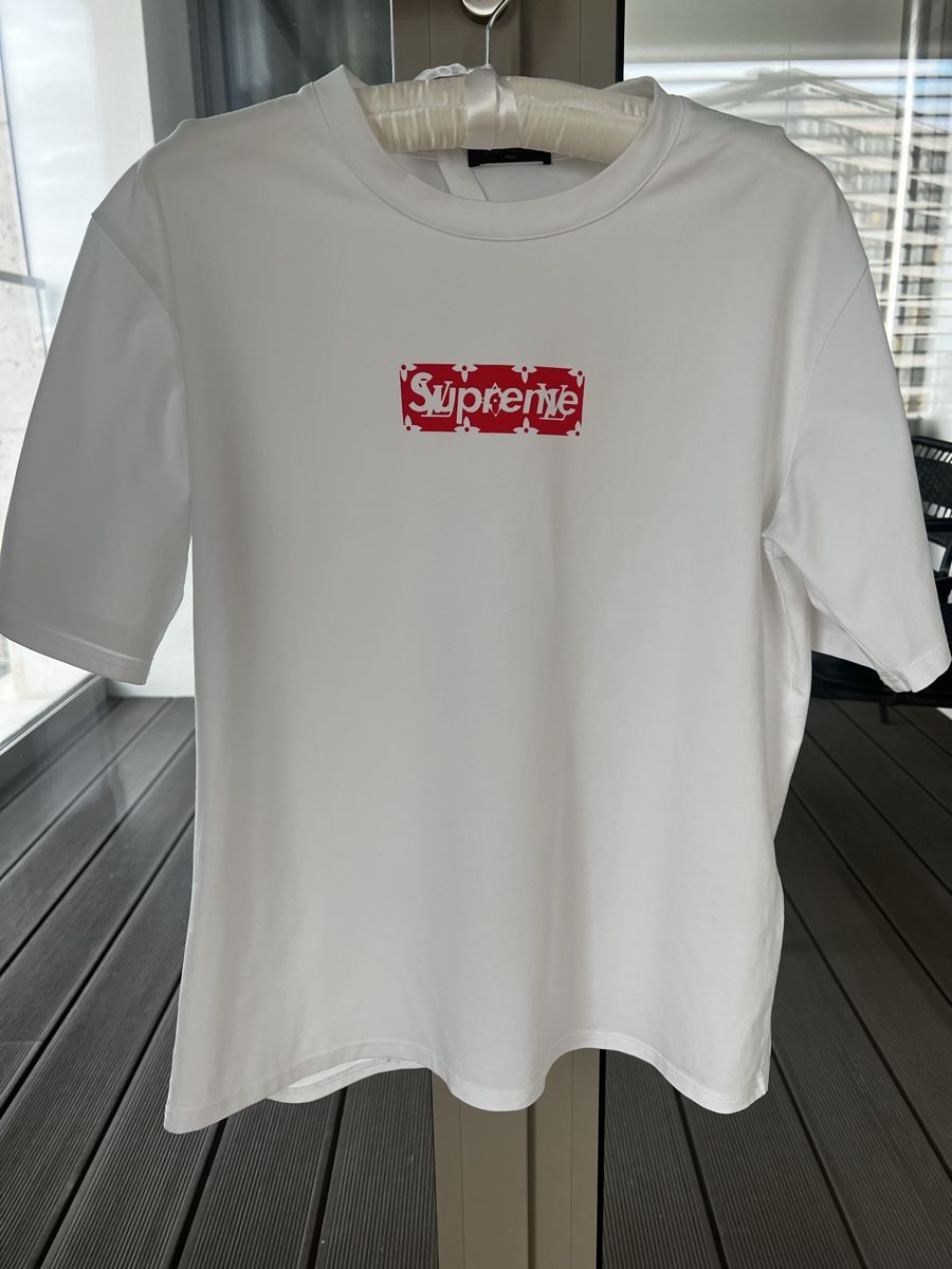 Louis Vuitton T-shirt: Louis Vuitton T-Shirt – Nuovo (secondo la descrizione) da Zürich venduto da Moremoneymoney