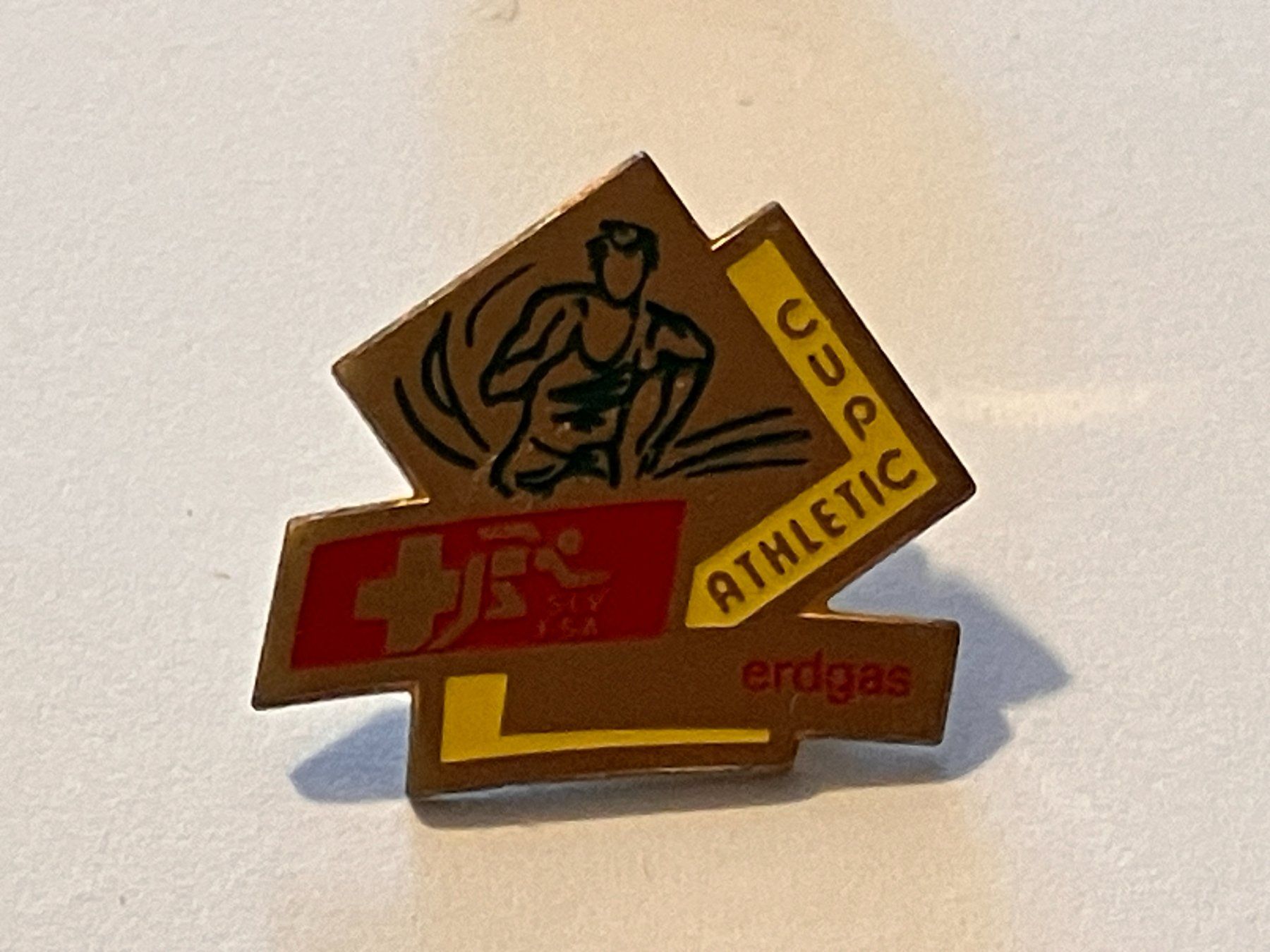 Plaketten & Abzeichen: 1 Pin Athletic Cup Erdgas – Gebraucht aus Basel von djwwpp