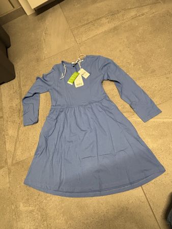 Robe manche longue enfant 8-10 ans  taille 134- 140 neuf
