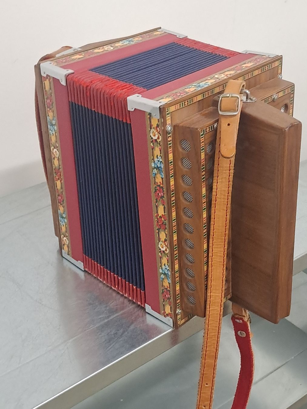Strumenti musicali: schwyzerorgeli ton B  – Usato da Villeneuve venduto da BibiVintage 4