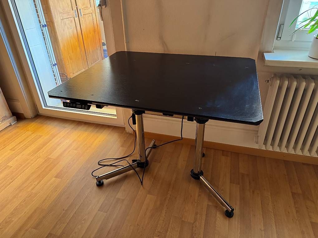 USM Schreibtische: USM Haller Stehpult – Gebraucht aus Wettingen von stenica