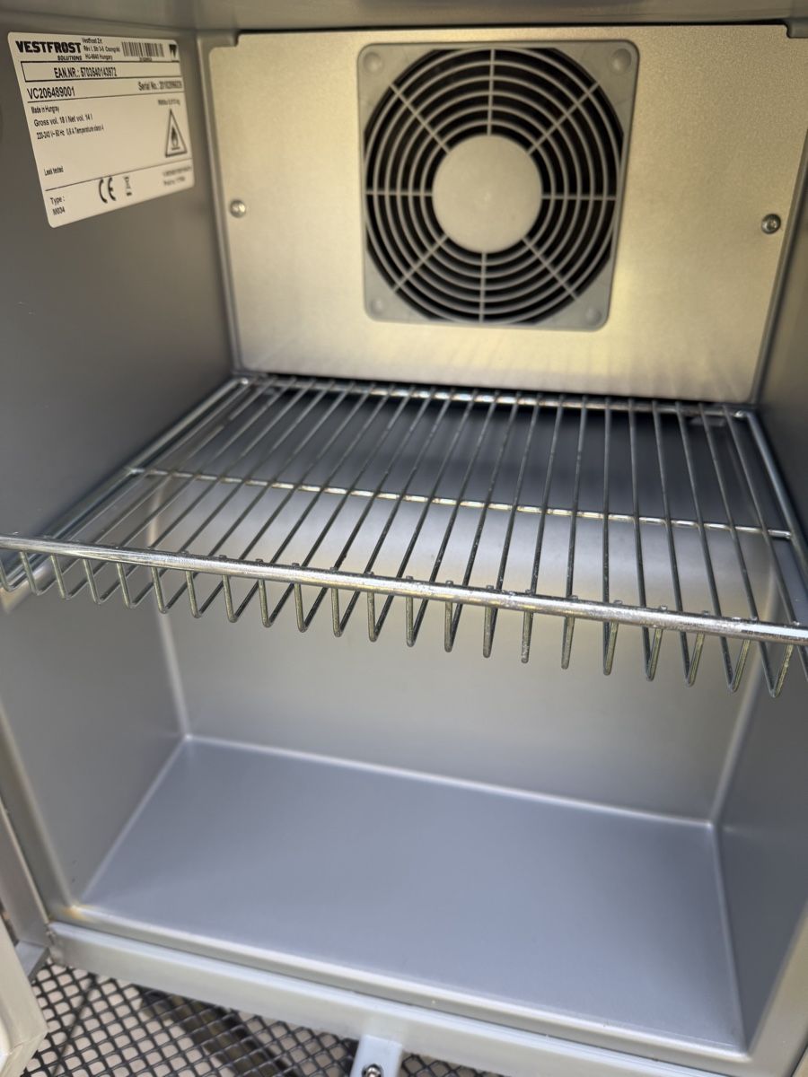 Frigoriferi: Frigo Redbull  – Usato da Bulle venduto da Lamontagne66 4