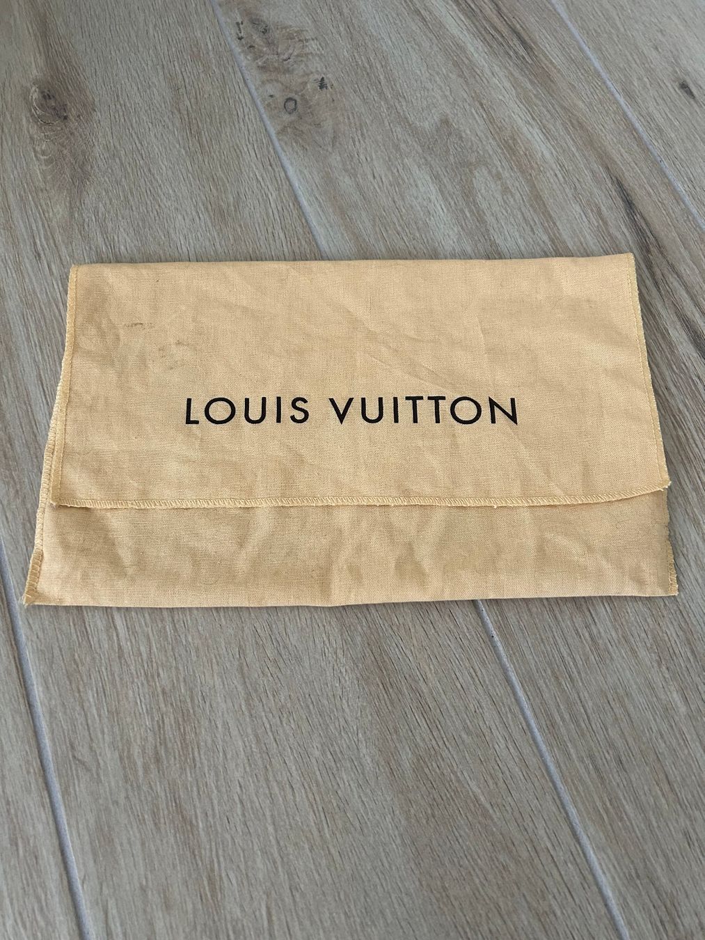 Louis Vuitton Astucci : Louis Vuitton involucro in cotone – Usato da Pregassona venduto da Kyttina