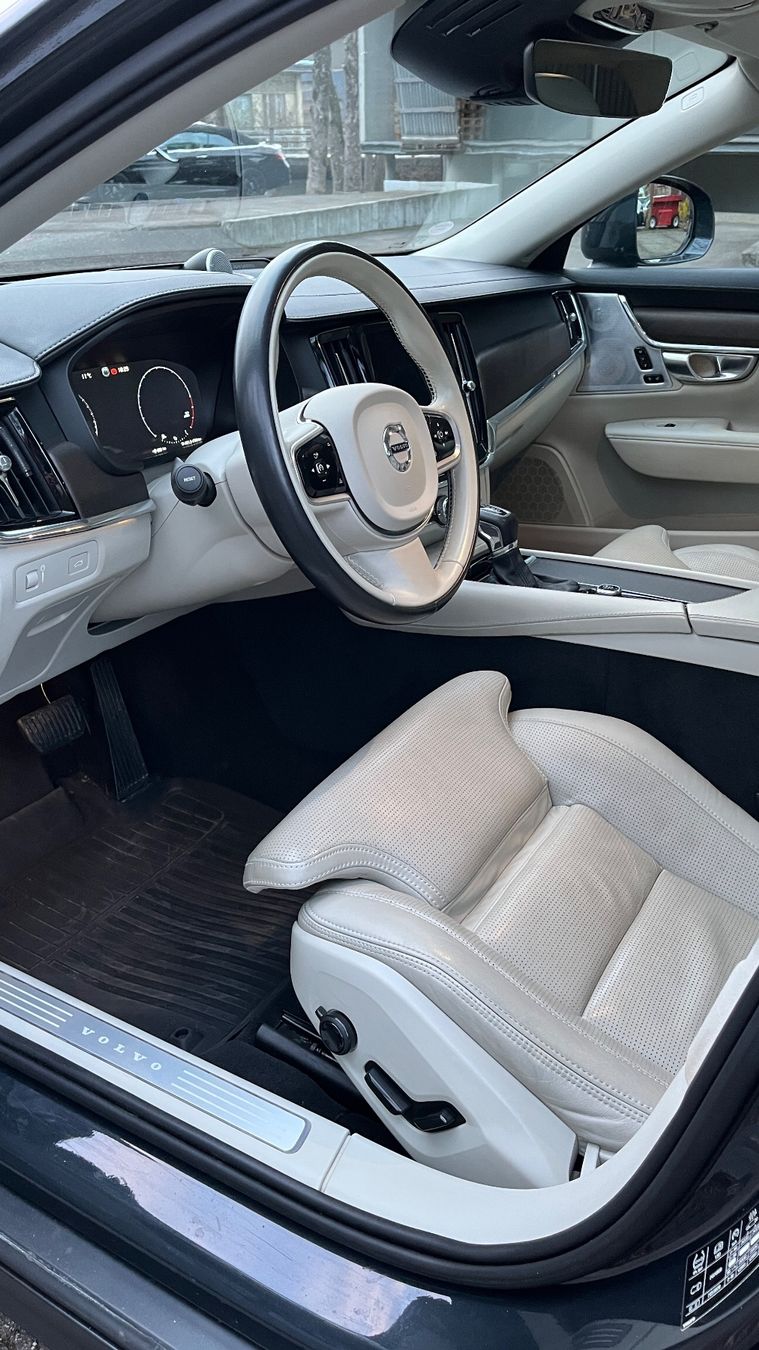 Volvo Automobili: Volvo V90 CC T6 Pro AWD – Usato da Bern venduto da luk_nwh8 4