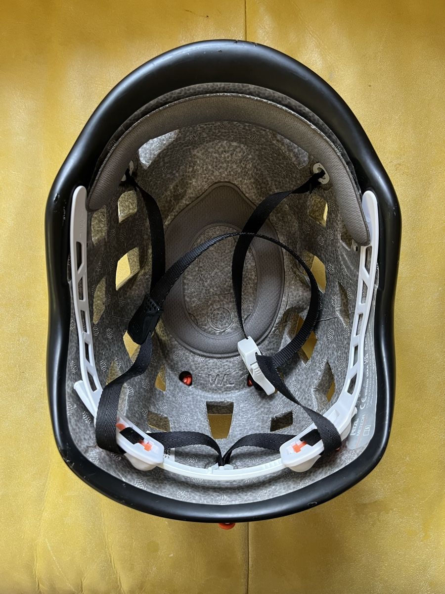 Petzl Caschi: Helmet Petzl Meteor  – Usato da Bern venduto da madama00 3
