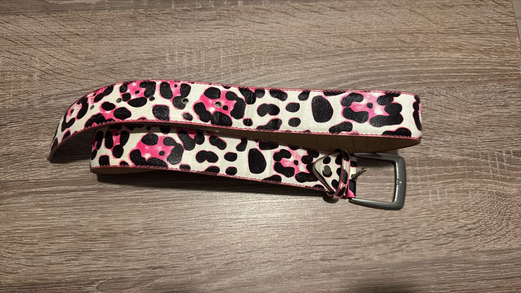 Cinture: Neuer Pink Leopard Ledergürtel – Nuovo (secondo la descrizione) da Safenwil venduto da Lenzburg-Gretzenbach