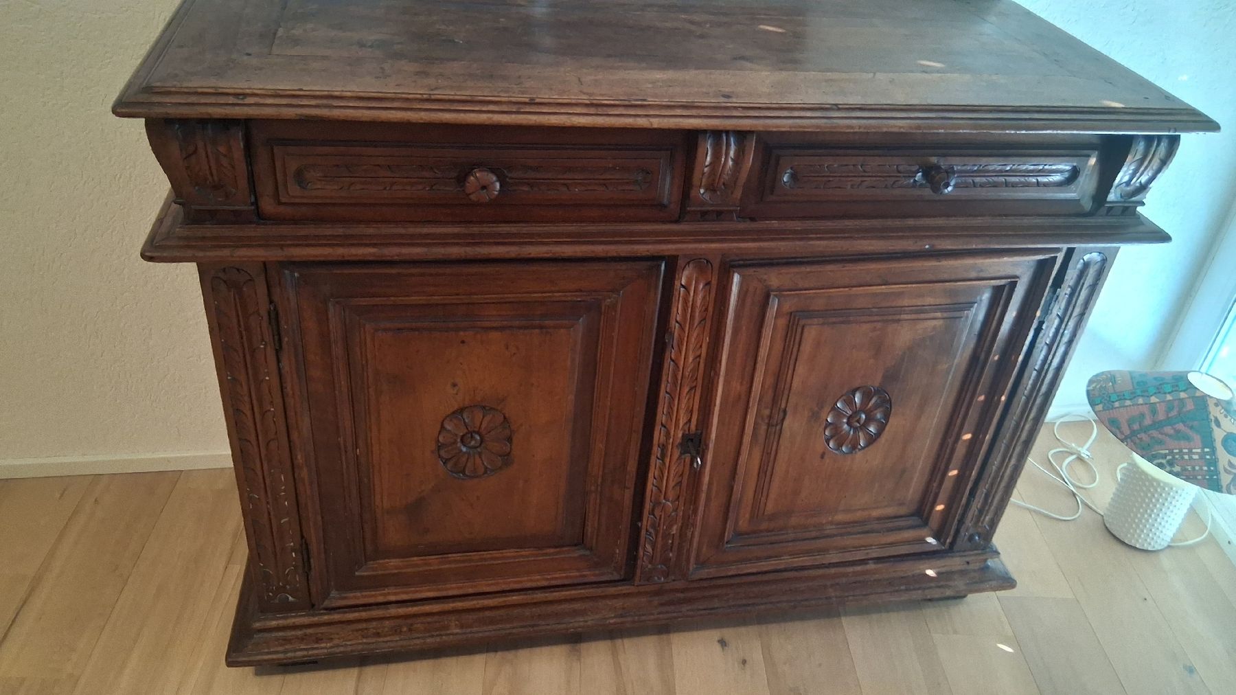 Holzartikel: commode en bois massif – Gebraucht aus Gals von dom_tf8j