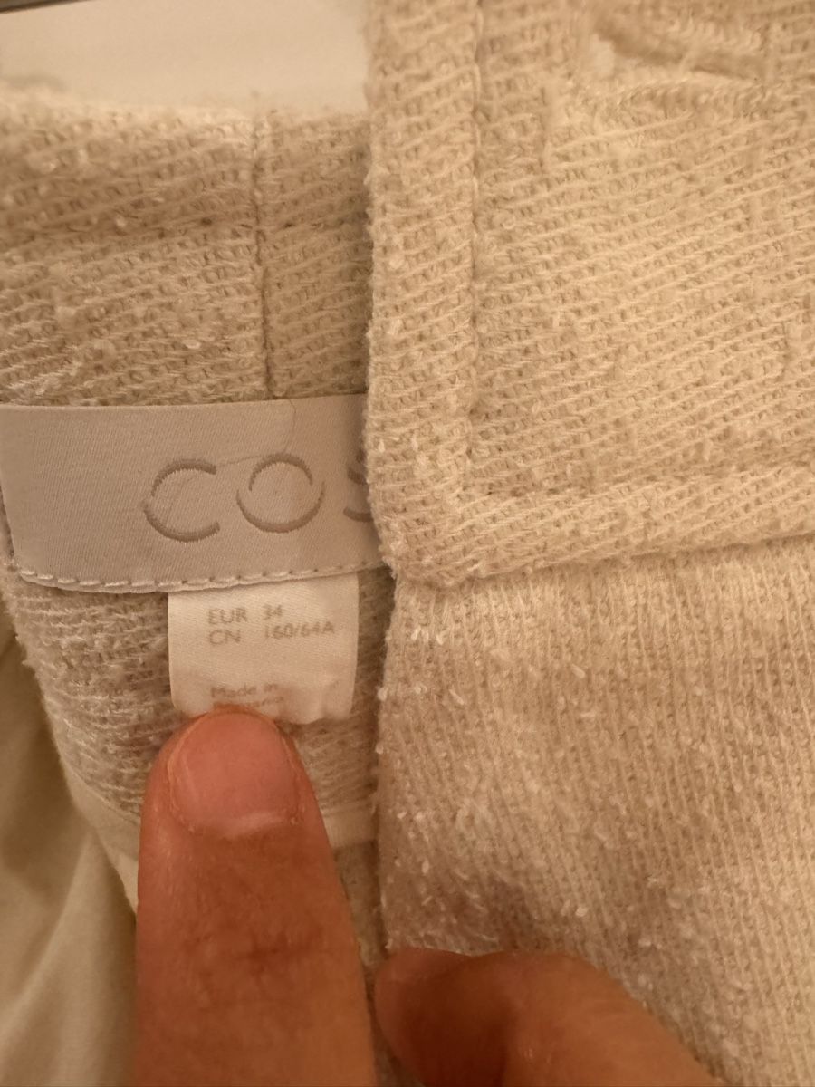 Cos Pantaloni: COS short trousers 34 – Usato da Zürich venduto da pon_pv8m 3