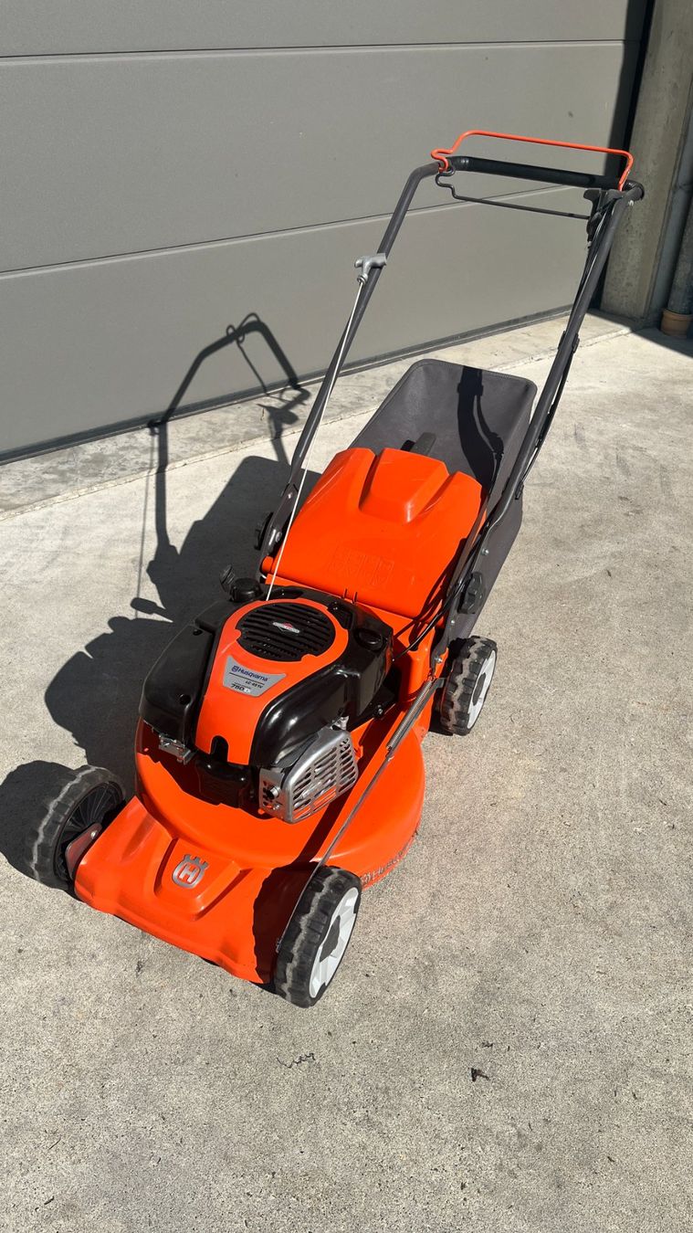 Husqvarna Rasenmäher: Husqvarna LC451V Rasenmäher – Gebraucht aus Heimiswil von Dorfhof