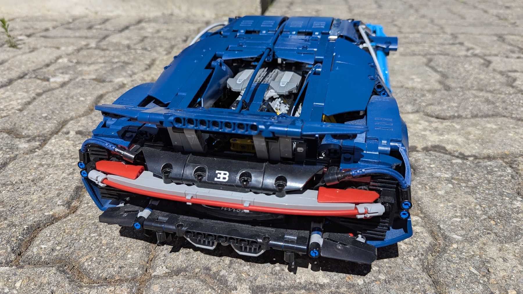 Lego Baukästen: Lego - Bugatti Chiron – Neu (gemäss Beschreibung) aus Lyss von 3250er 1