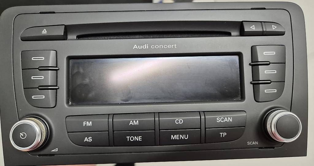 Radios: Originalen Audi A3 8P Radio  – D'occasion à Luzern par Trader2026 2