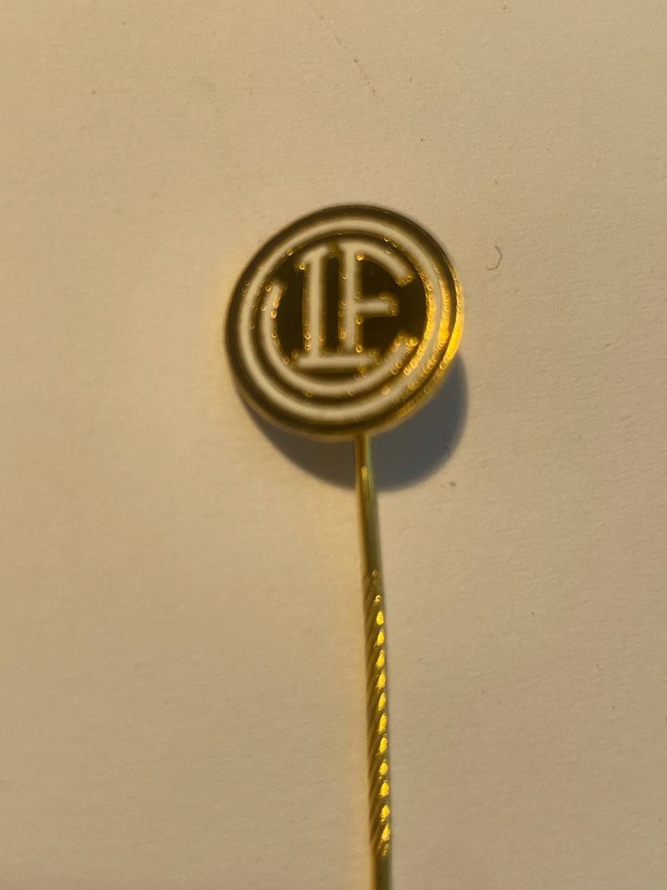 Placchette & Badge: 30. Anstecknadel - FC Lugano – Usato da Luzern venduto da Irek 1