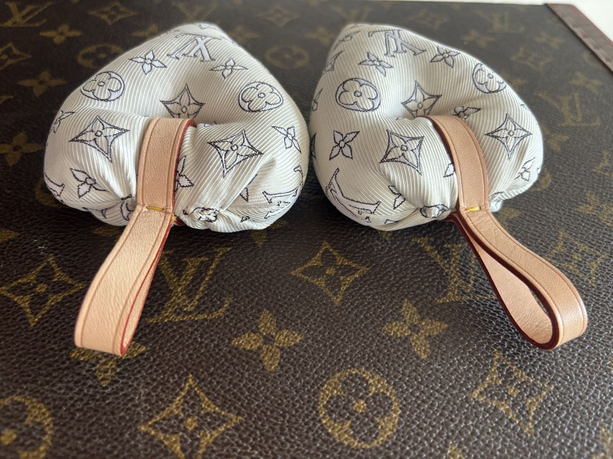 Louis Vuitton Taschen für Damen: RARE! 100% ❤️LOUIS VUITTON Shoe Inserts Wardrobe Accessory – Gebraucht aus St. Gallen von  2