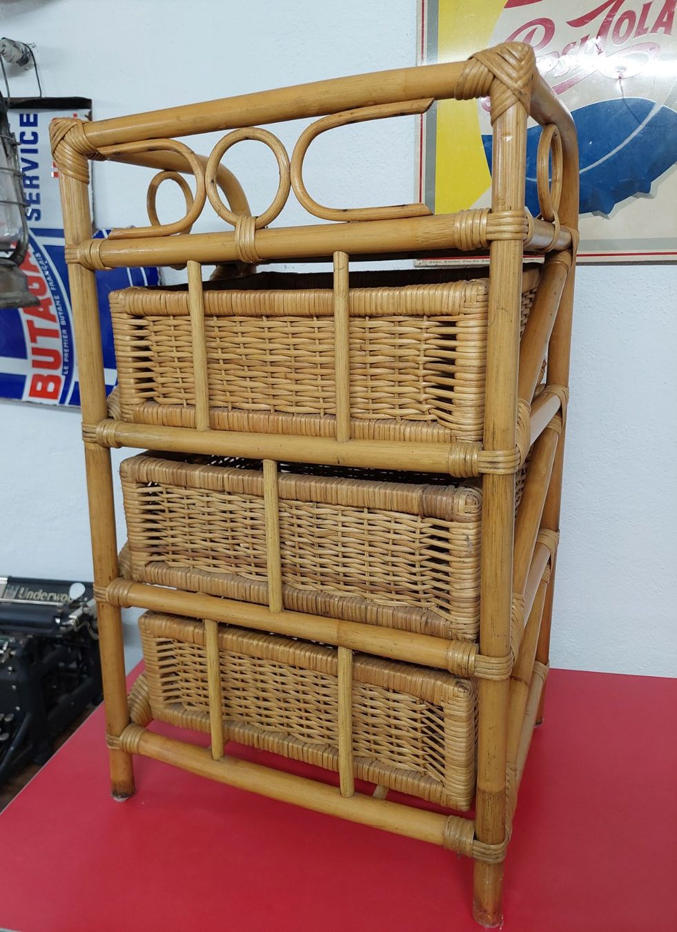 Regale: Vintage Designklassiker Rattanmöbel – Gebraucht aus Siblingen von rantiques 4