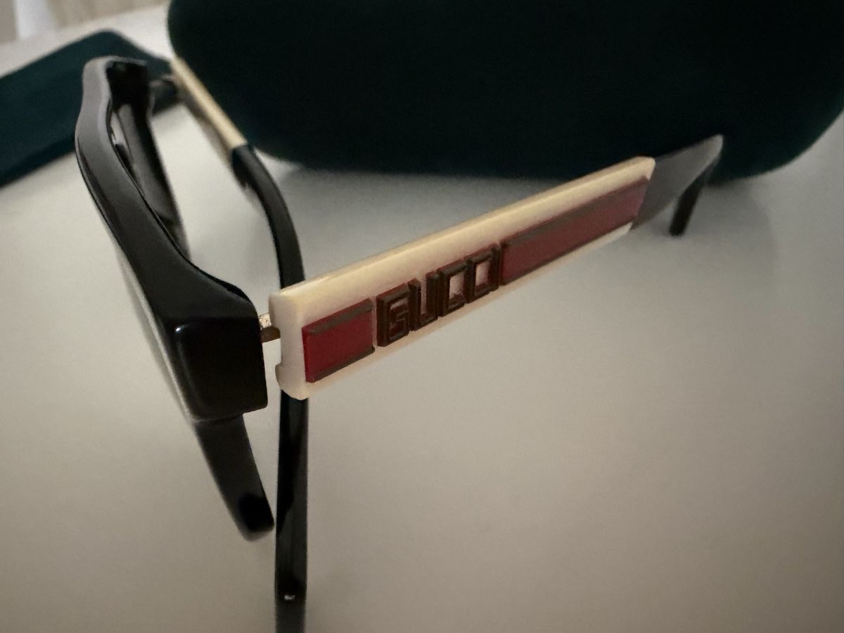 Gucci Brillen & Gläser: Gucci Sonnenbrille – Gebraucht aus Bern von oaicu 1
