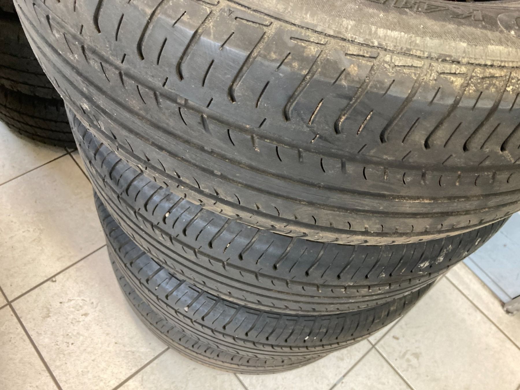 Hankook Pneus & Kompletträder: 225/60R17 Sommerpneu – Gebraucht aus Cham von WB2223 4