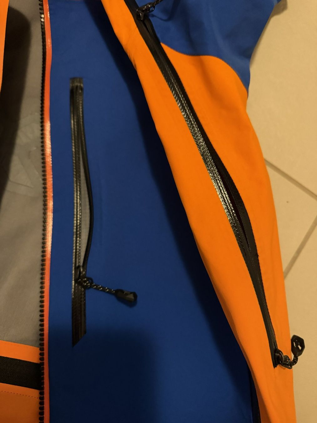 Mammut Giacche: Mammut - Eiger Nordwand Pro Hardshell Hooded Jacket - SMALL – Nuovo (secondo la descrizione) da Kriens venduto da jas_wc95 6