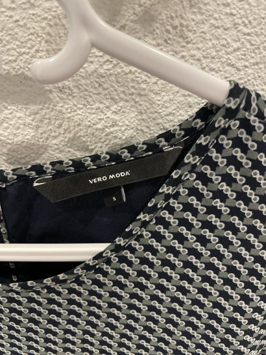 Vero Moda Vestiti: Blau/grünes Kleid von Vero Moda – Usato da Schmitten FR venduto da Monei19 2