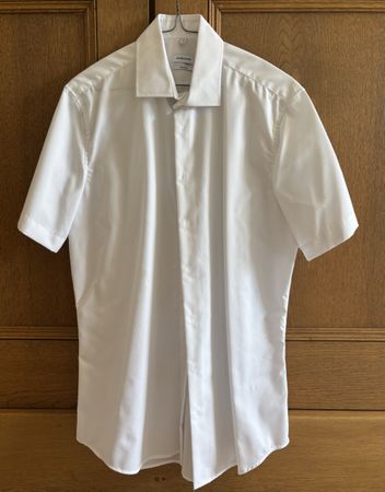 Seidensticker Shirt - White; Short-Sleeved; Size 38; Shaped