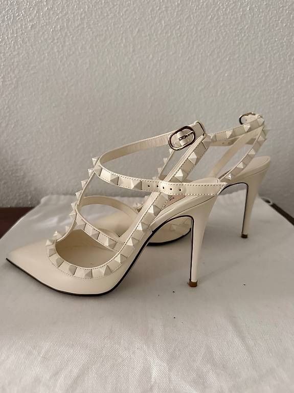 Valentino Damenschuhe: Valentino Rockstud – Gebraucht aus Aarburg von fal_ina 1