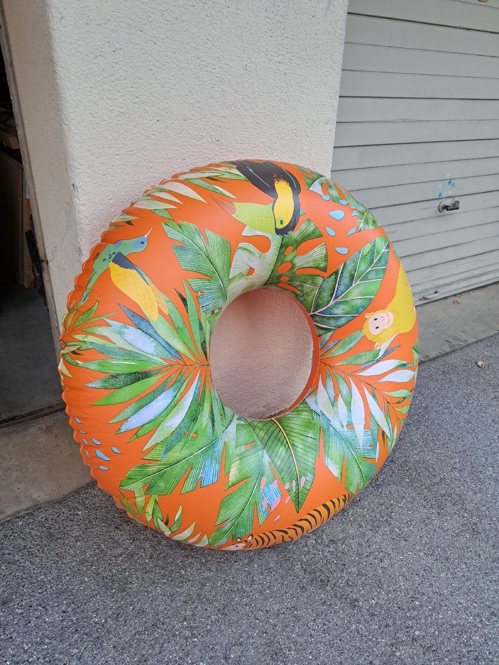 Schwimmringe: Bouée gonflable motif tropical – Gebraucht aus Lausanne von Nico1005