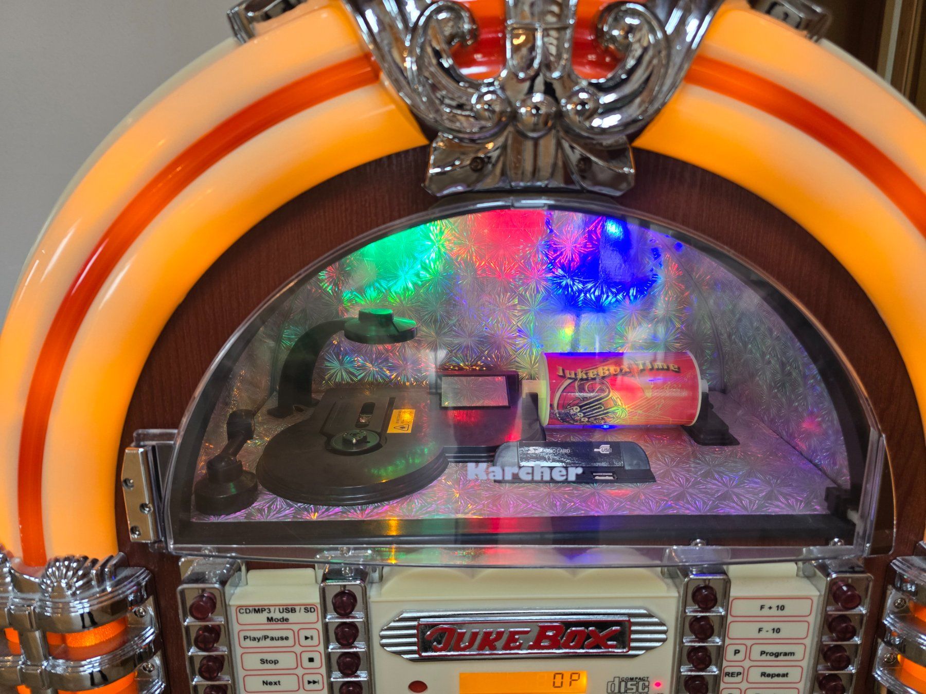 Musiktruhen: Jukebox Karcher mit CD-Player gebraucht im Retro-Stil – Gebraucht aus Laufenburg von Ttgar 2