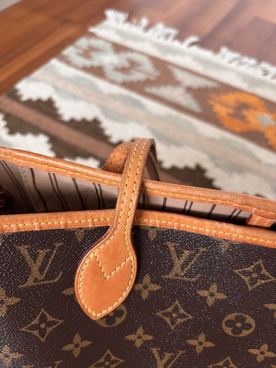 Louis Vuitton Sacs femmes: Louis Vuitton Neverfull MM Monogram – D'occasion à Wallisellen par littlesnail 1