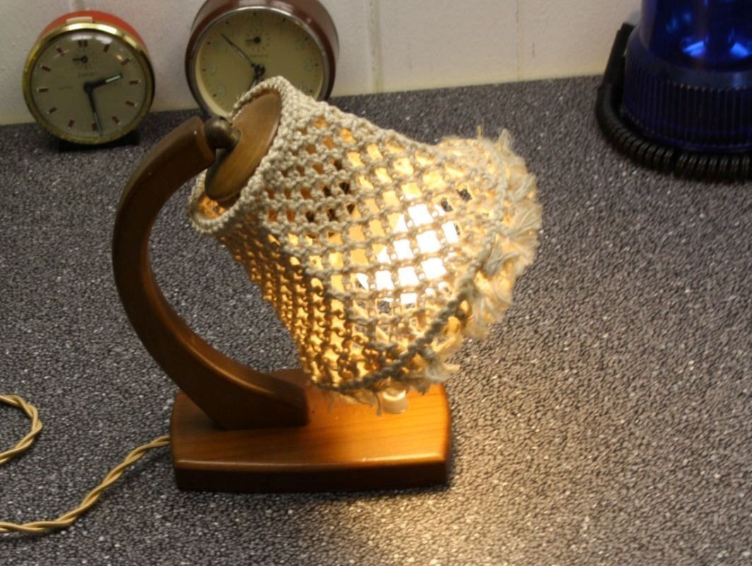 Lampade: VINTAGE LAMPE – Usato da Wauwil venduto da Pneuedy