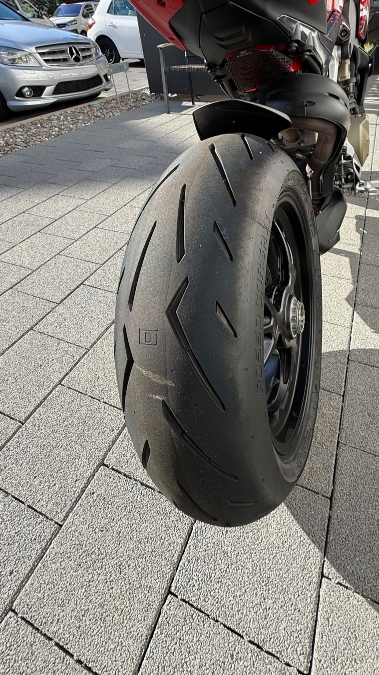 Ducati Strada: Ducati Streetfighter V4s – Usato da Sursee venduto da crdn_v4s 5