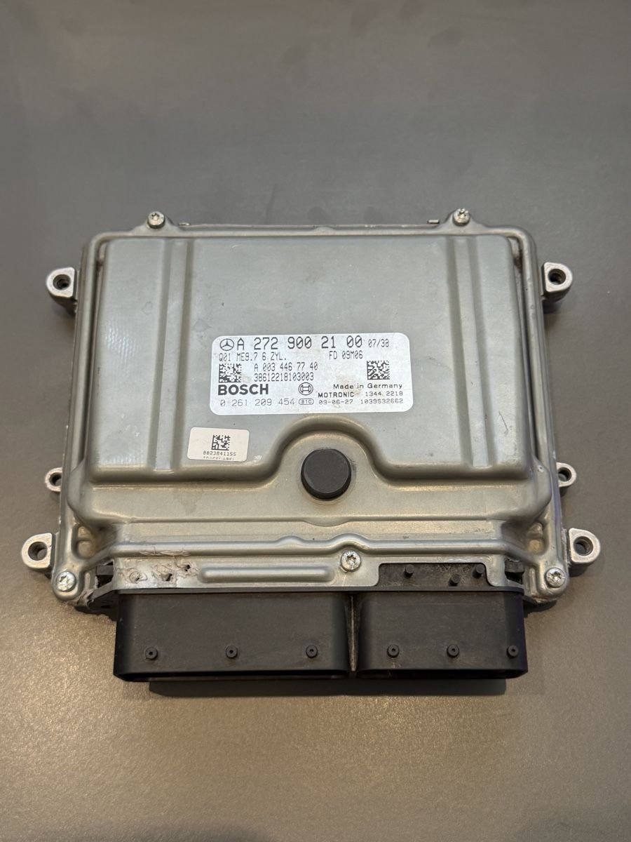 Mercedes-Benz Tutti pezzi di ricambio auto: Mercedes Bosch ECU M272 – Usato da Delemont venduto da nadea70