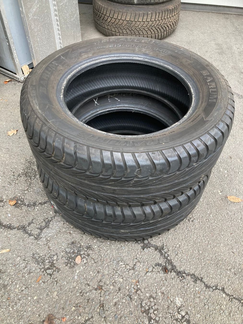 Nokian Pneus & Kompletträder: 215/60R15 Sommerpneu – Gebraucht aus Cham von WB2223