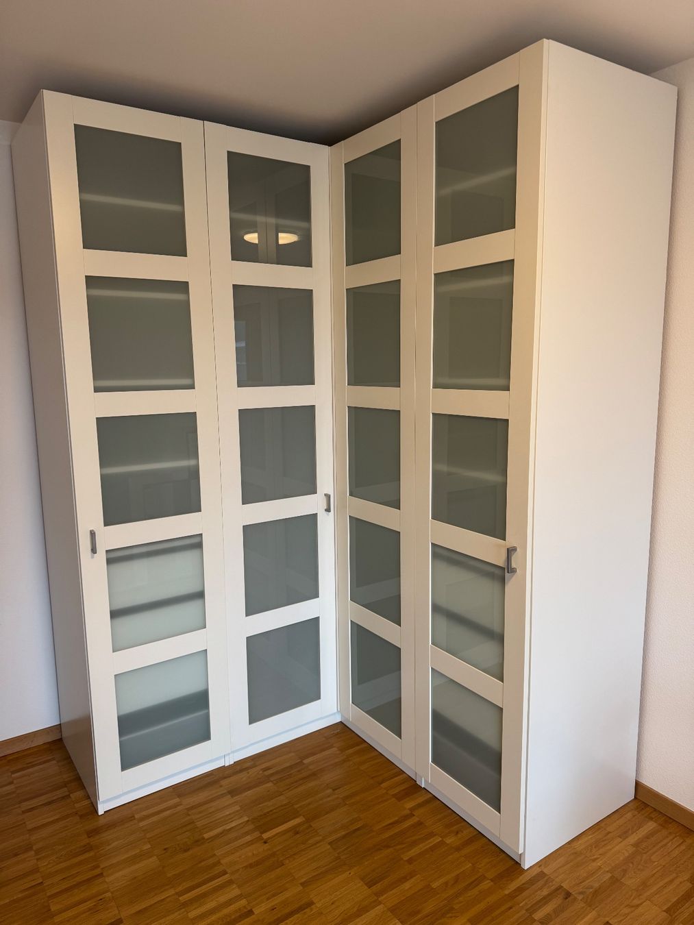 Ikea Schränke: Pax Eck Kleiderschrank – Neu (gemäss Beschreibung) aus Zürich von cha_2ykb