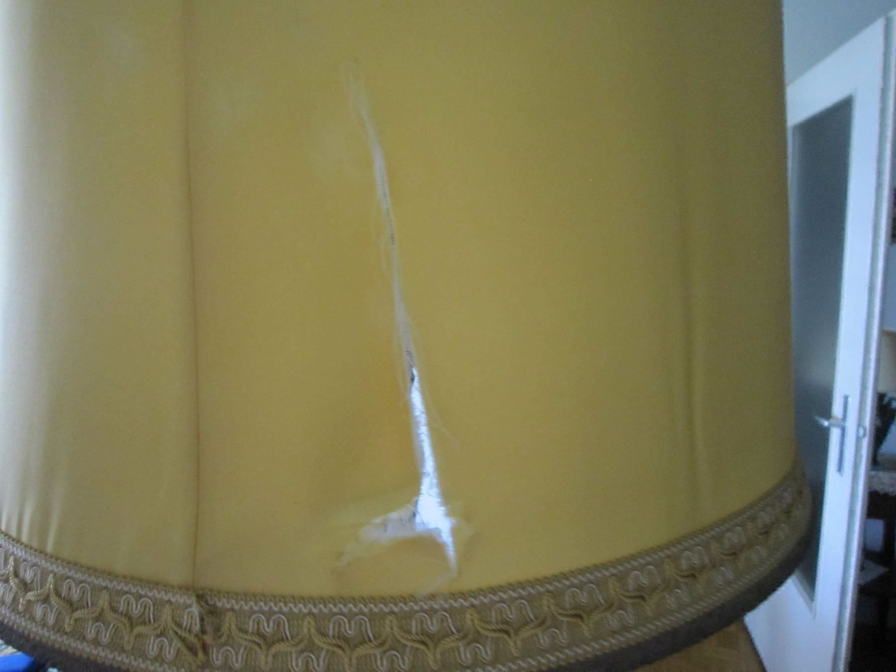 Lampade: VIEILLE LAMPE SUR PIED EN ONIX – Usato da Grand-Lancy venduto da Jc42 2