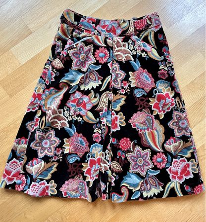 Oilily Samt Rock Jupe im A Schnitt Kellerfalten Blumenmuster