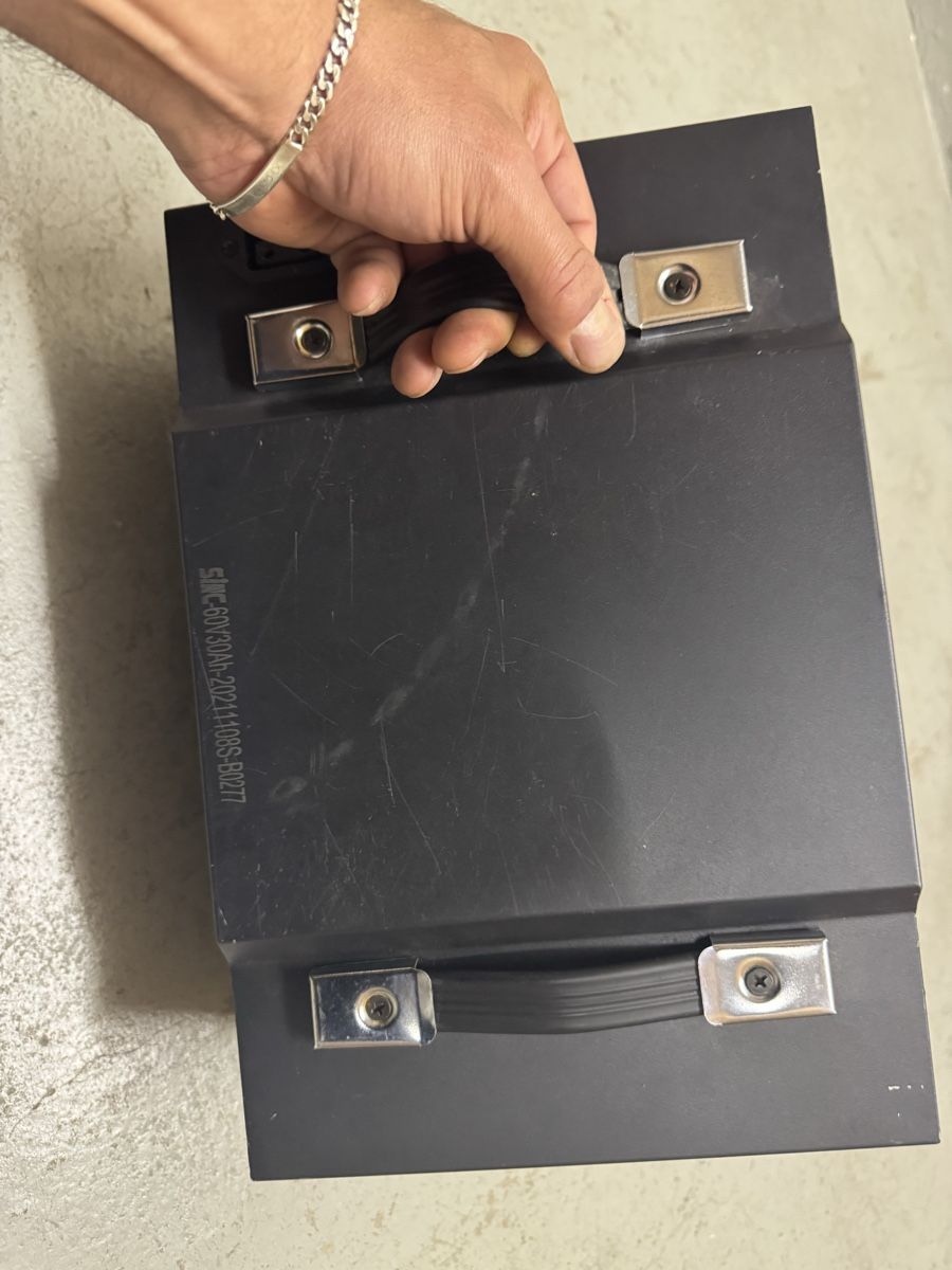 Batterie: High-Capacity 60V 30Ah Battery – Usato da Riehen venduto da Lord7M7 4