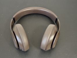 Beats Studio Pro 40h mit Zubehör + Etui (Garantie bis 2028)