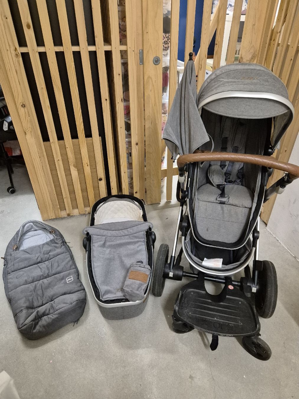 Joolz Carrozzine: Joolz Geo Kinderwagen Komplettset – Usato da Au ZH venduto da kayha