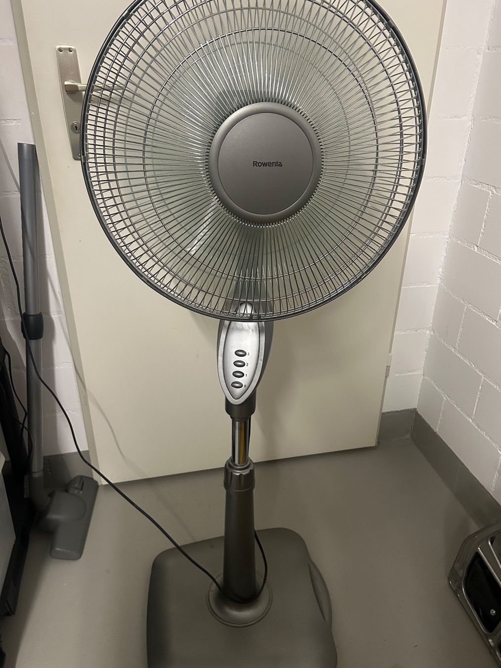 Rowenta Ventilatori: Stand Ventilator – Usato da Egliswil venduto da djtomg 1