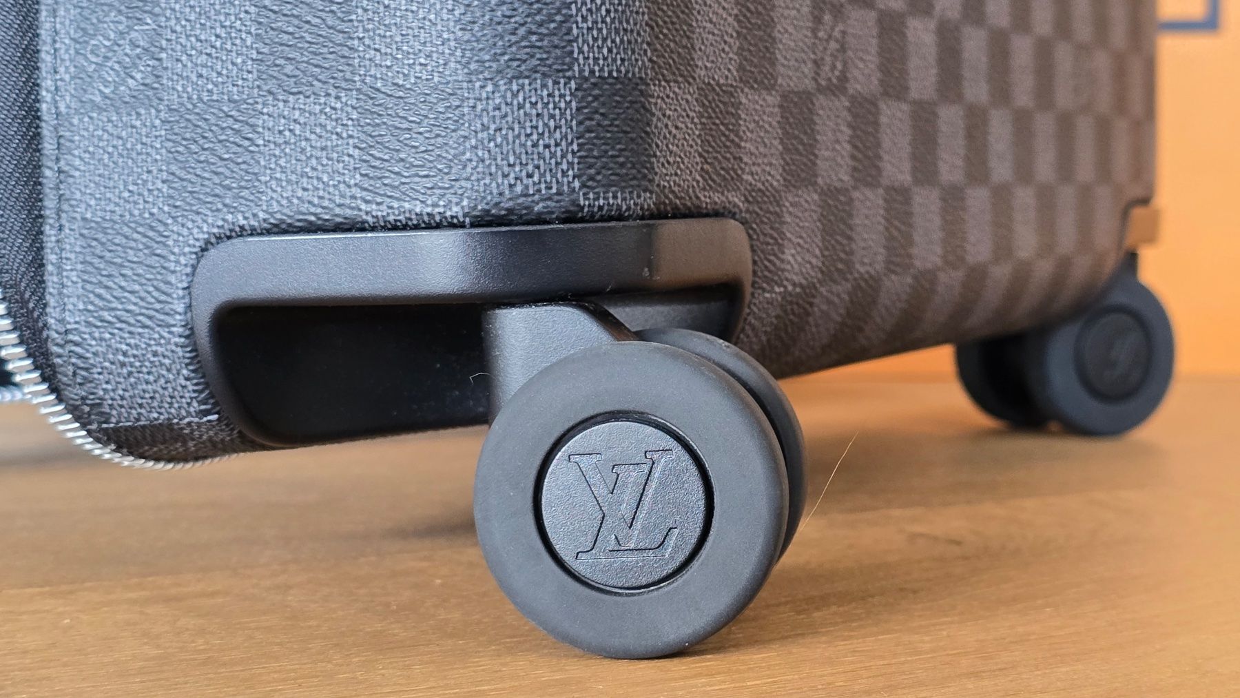 Louis Vuitton Valigie: Louis Vuitton Trolley Koffer Horizon Damier Graphite 55 – Nuovo (secondo la descrizione) da Rapperswil SG venduto da nina_201306 5
