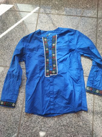Trachtenhemd blau mit Edelweissstickerei Grösse 128