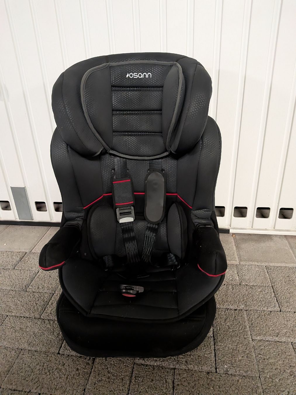 Seggiolini per auto: Kindersitz Autositz der Marke Osann, schwarz. – Usato da Schöftland venduto da Riposto02 3