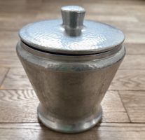 Gehämmerte Aludose Schweizer Handwerk