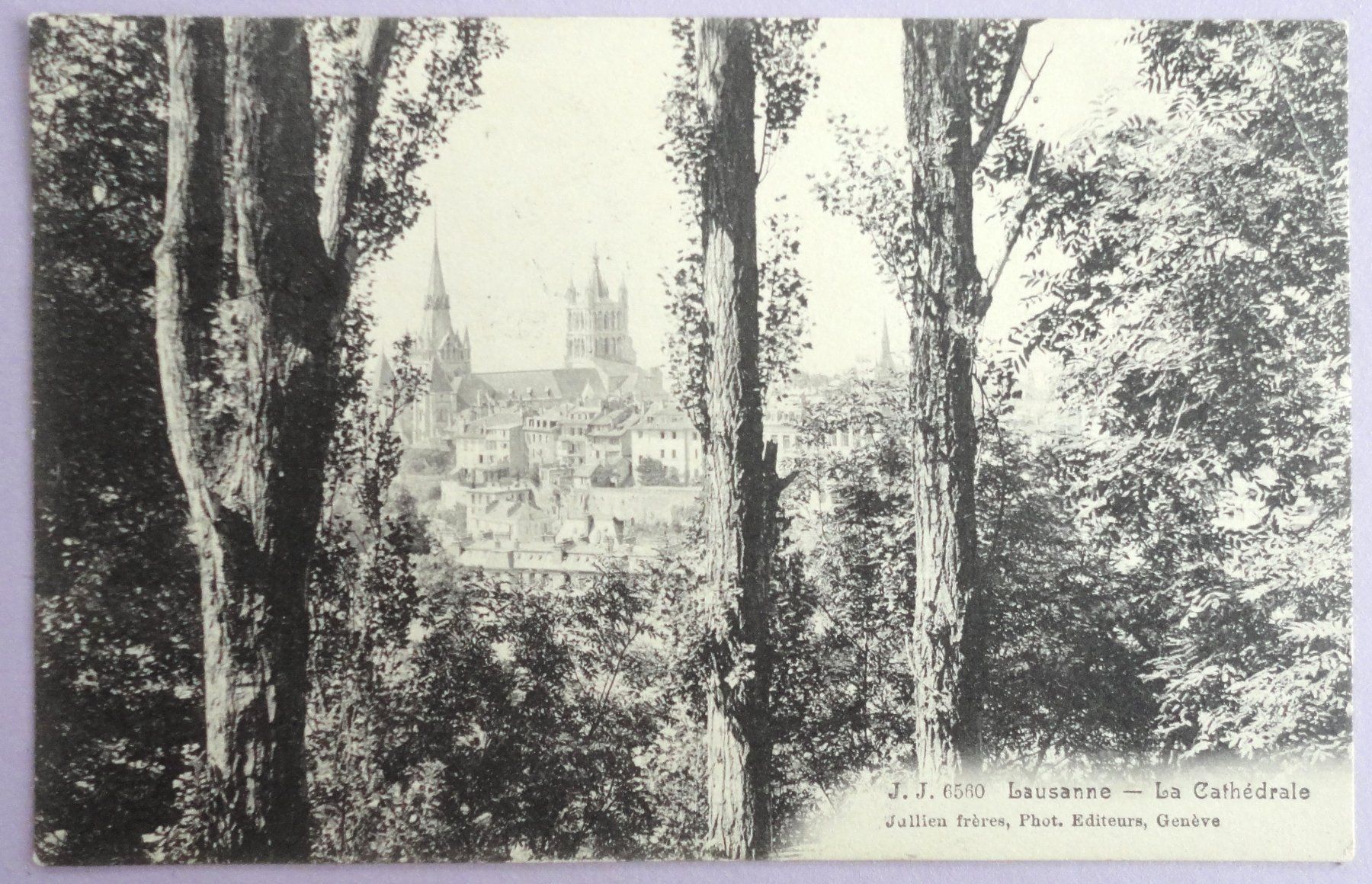 Cartes postales: Lausanne - La Cathédrale – Défectueux à Fétigny par Billy2miny