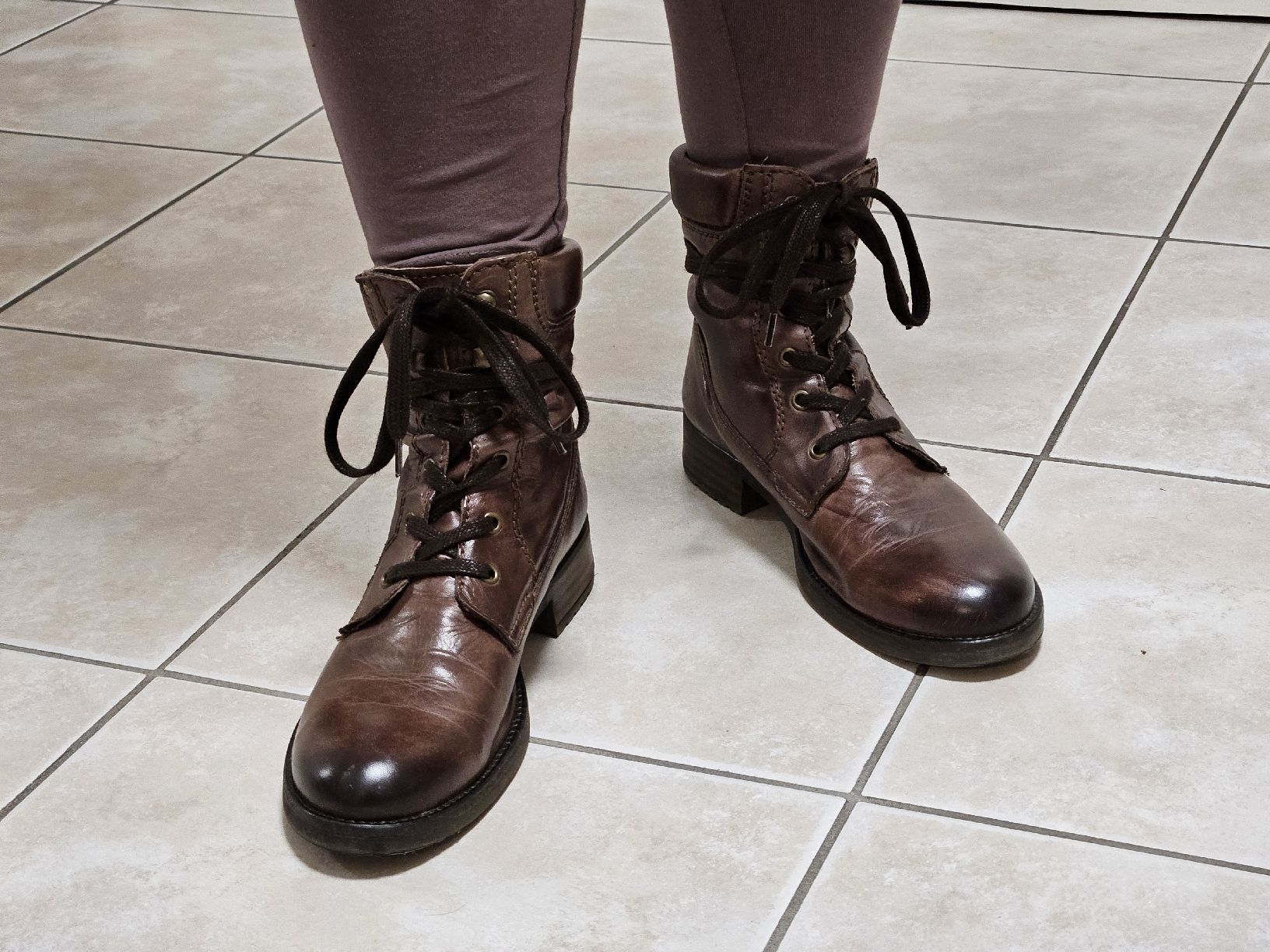 Buffalo Damenschuhe: Stylische braune Lederstiefel Grösse 38 – Gebraucht aus Winterthur von noodle_soup 2
