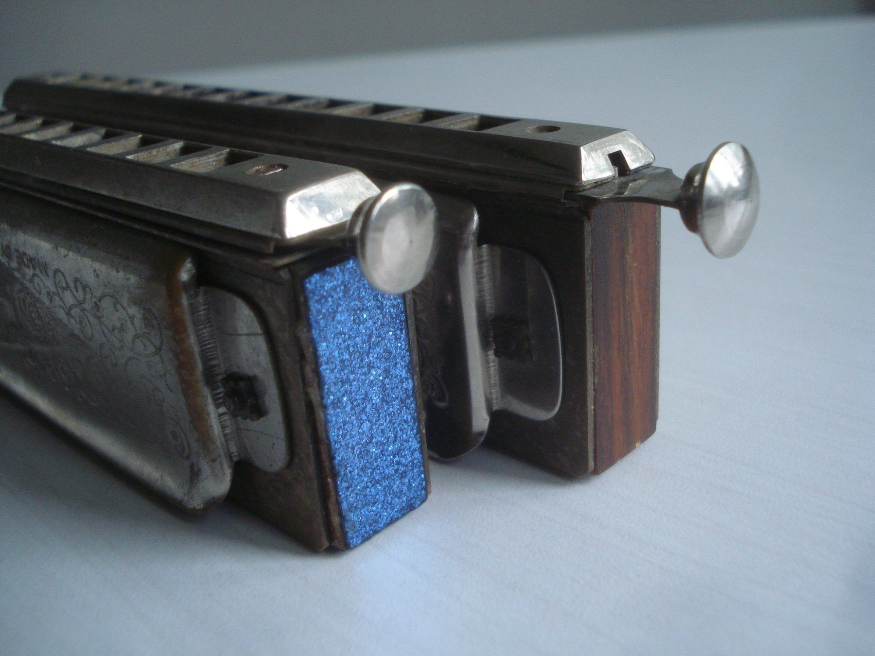 Hohner Strumenti musicali: Uralte Hohner Super Chromonicas - Chromatic Harmonicas – Usato da Urdorf venduto da Tinplate01 5