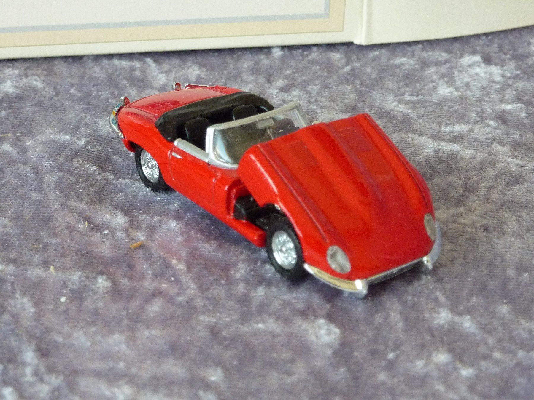 Hot Wheels Voitures modèles: Jaguar E Type Jay Leno  1:64 – Neuf avec emballage d'origine à Dürrenäsch par Cobra1ch 4