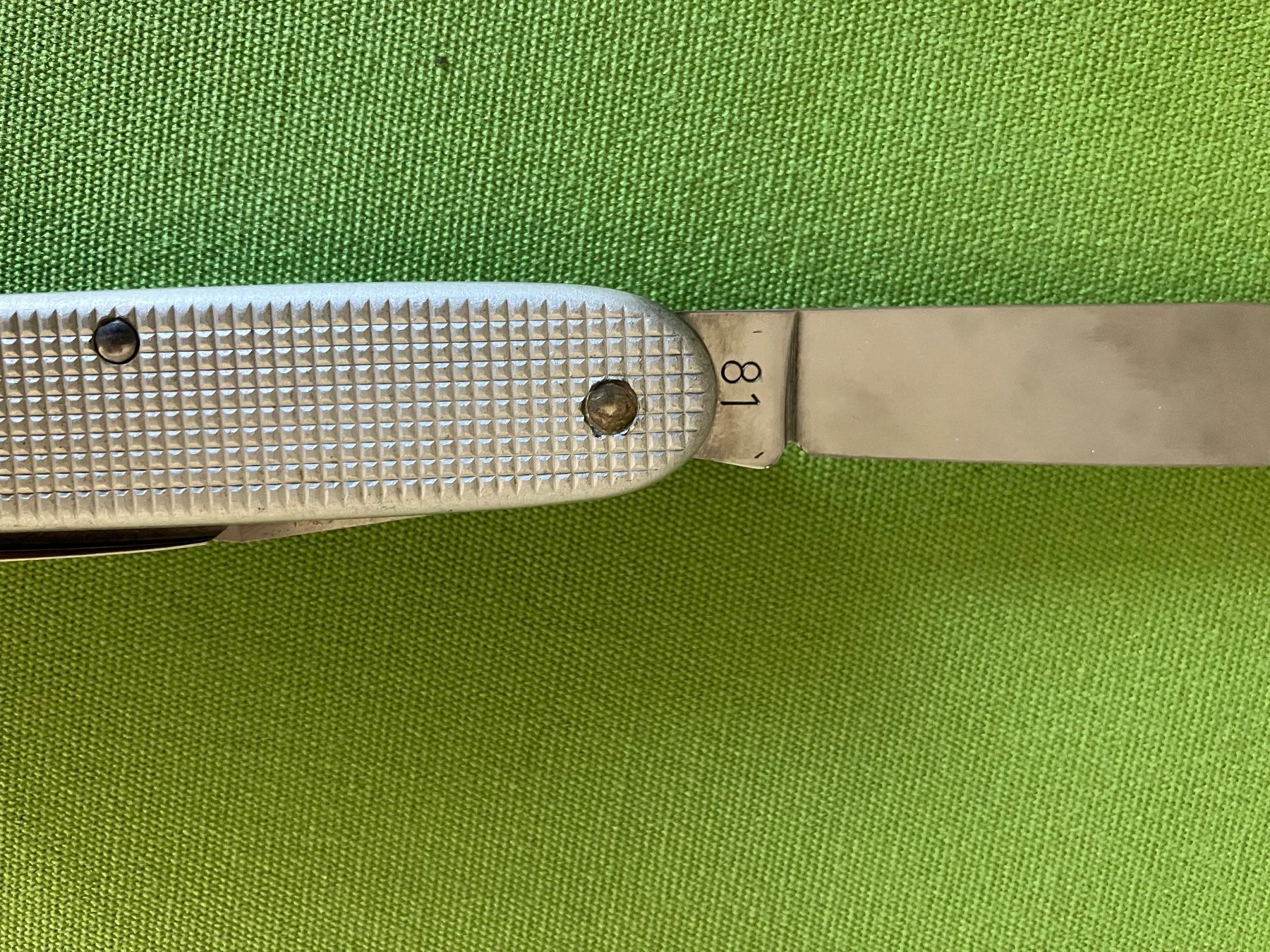 Schweizer Armee Coltelli tascabile: Couteau militaire Victorinox 1981 – Nuovo (secondo la descrizione) da Cortaillod venduto da car_f6v6 1